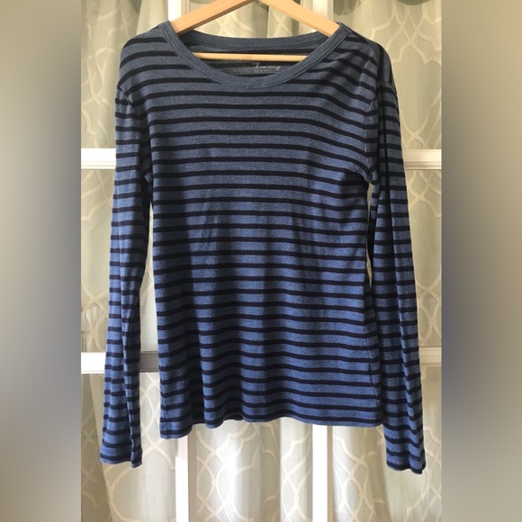 Gap size L The Bowery cotton long sleeve blue striped top in EUC no defects - Picture 3 of 5